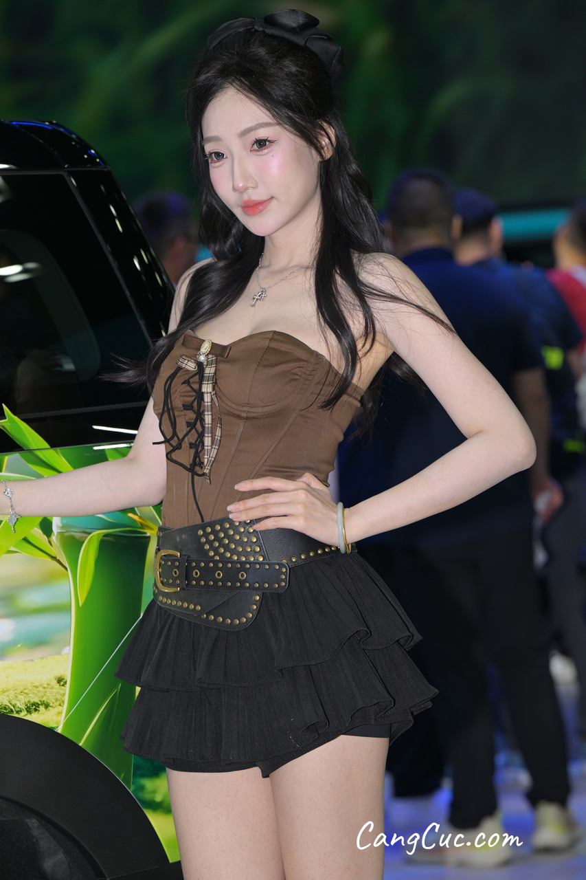 [精选街拍作品] No.5053 美腿大瑞瑞